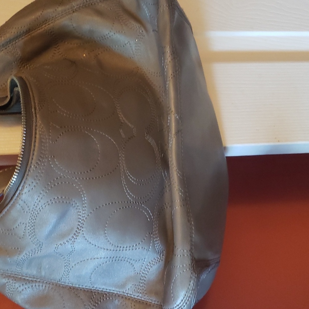 Coach purse - Picture 4 of 8